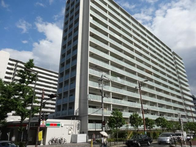 3LDK apartment in Chuo Ward, Osaka - Photo 1