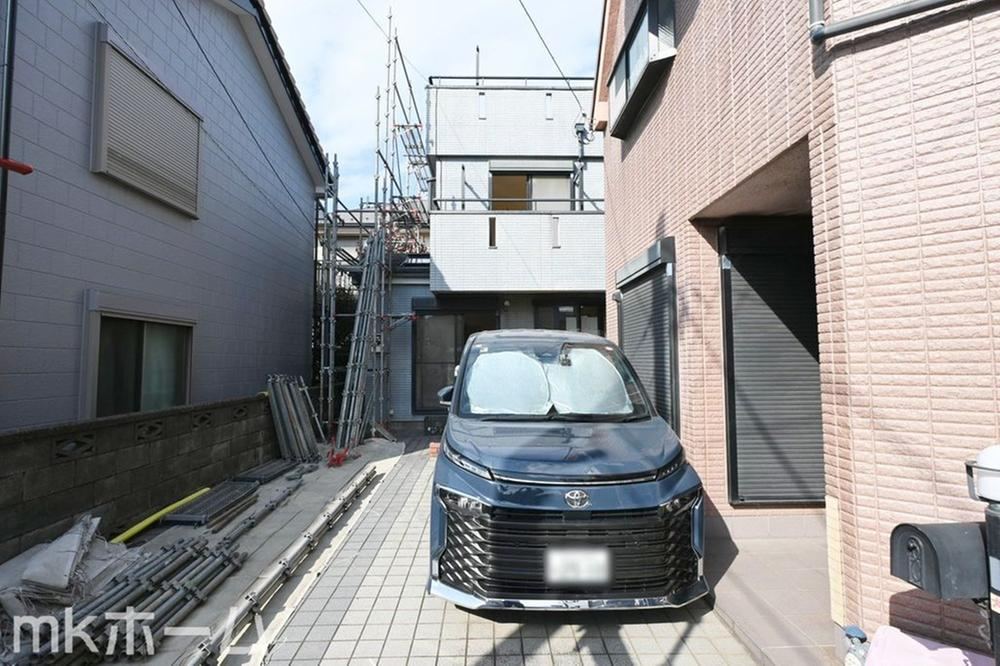 4LDK house in Adachi Ward, Tokyo - Photo 1