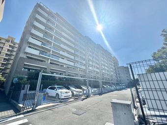 3LDK apartment in Totsuka Ward, Yokohama