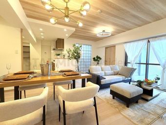 4LDK apartment in Suita