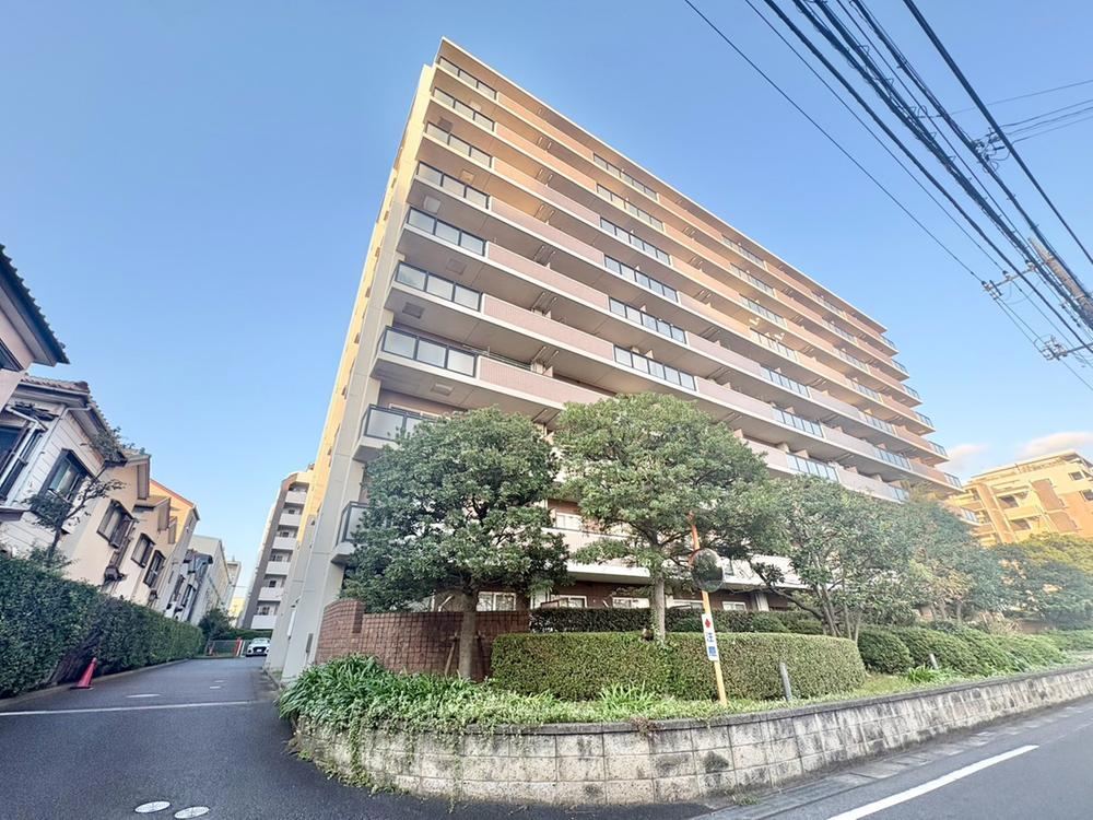 4LDK apartment in Ichikawa, Chiba - Photo 1