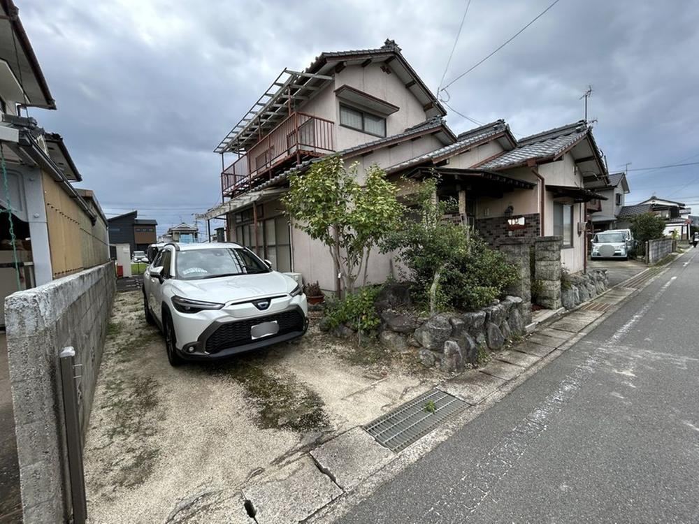 5DK house in Matsuyama, Ehime - Photo 1