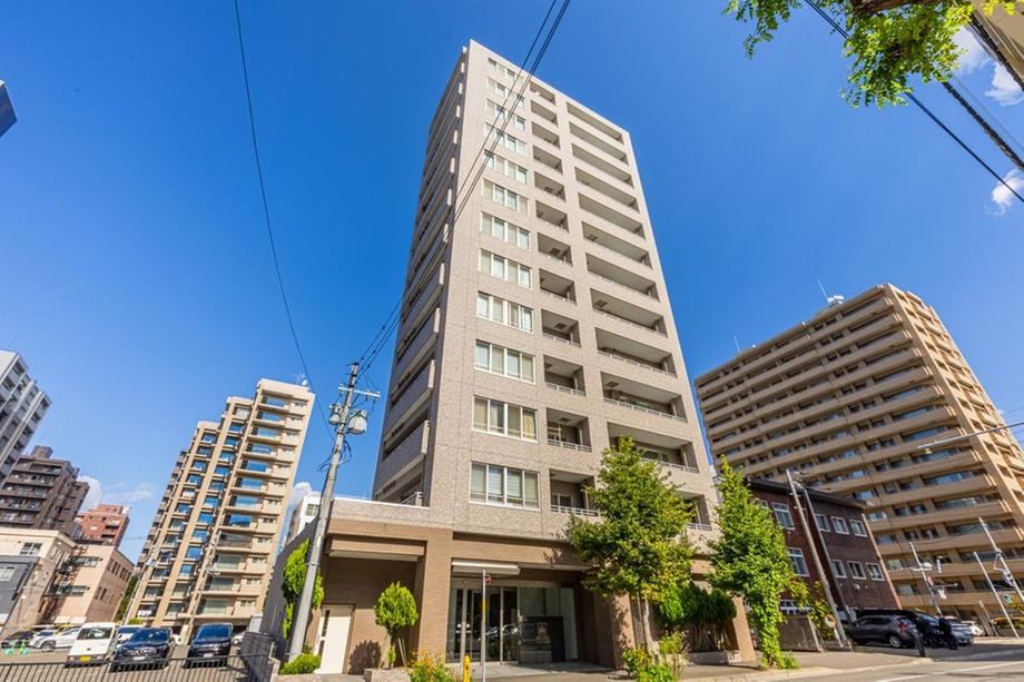 3LDK apartment in Chuo Ward, Sapporo, Hokkaido - Photo 1