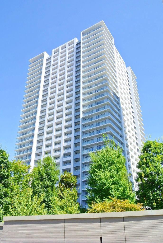 2LDK apartment in Omiya Ward, Saitama - Photo 1