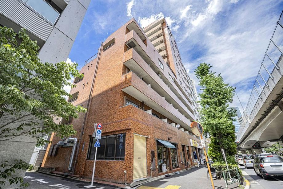 2LDK apartment in Shinagawa Ward, Tokyo - Photo 1