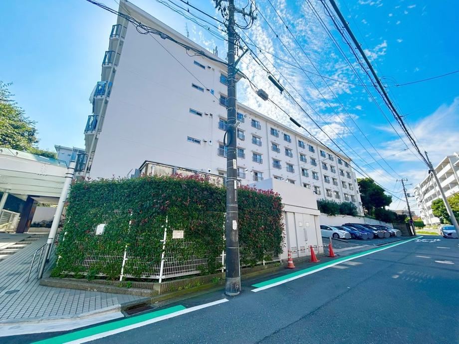 2DK apartment in Naka Ward, Yokohama, Kanagawa - Photo 1