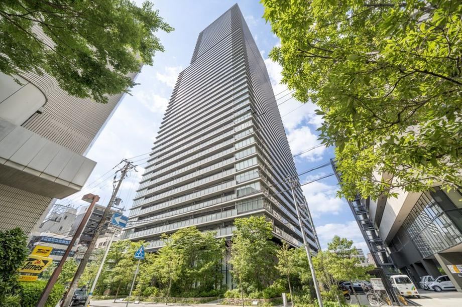 3LDK apartment in Kita Ward, Osaka - Photo 1