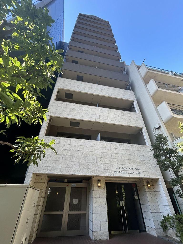 1LDK apartment in Minato Ward, Tokyo - Photo 1