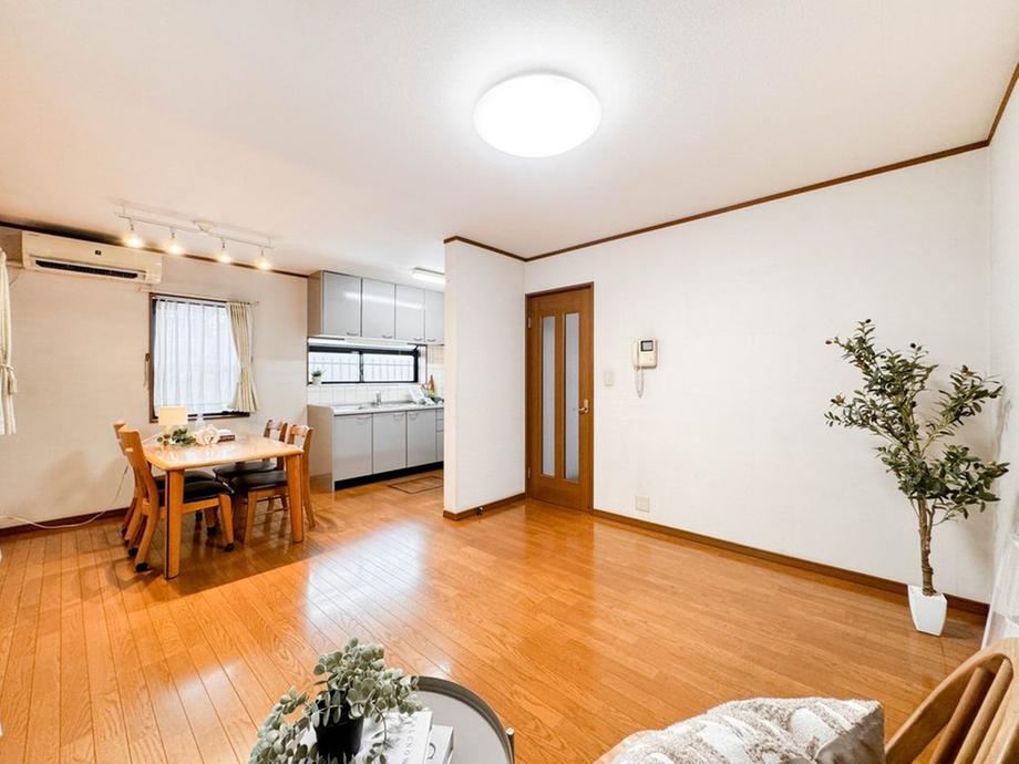4LDK house in Niiza, Saitama - Photo 1