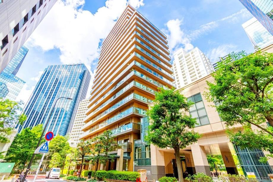 3LDK apartment in Shinjuku Ward, Tokyo - Photo 1