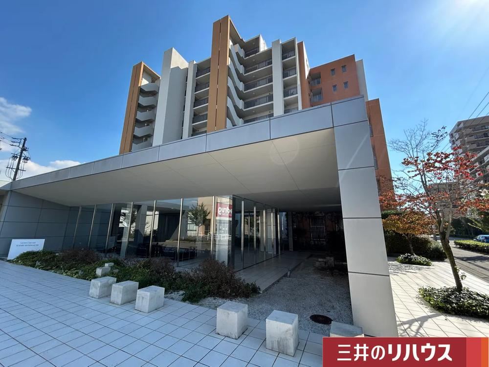 3LDK apartment in Kanie, Ama District, Aichi - Photo 1