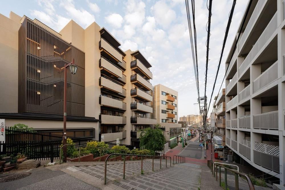 2LDK apartment in Arakawa Ward, Tokyo - Photo 1
