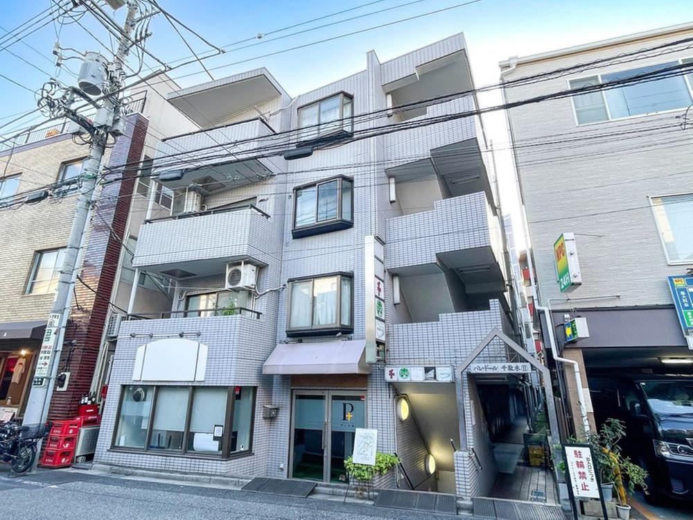 2LDK apartment in Bunkyo Ward, Tokyo - Photo 1