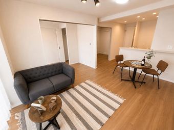 3LDK apartment in Higashinari Ward