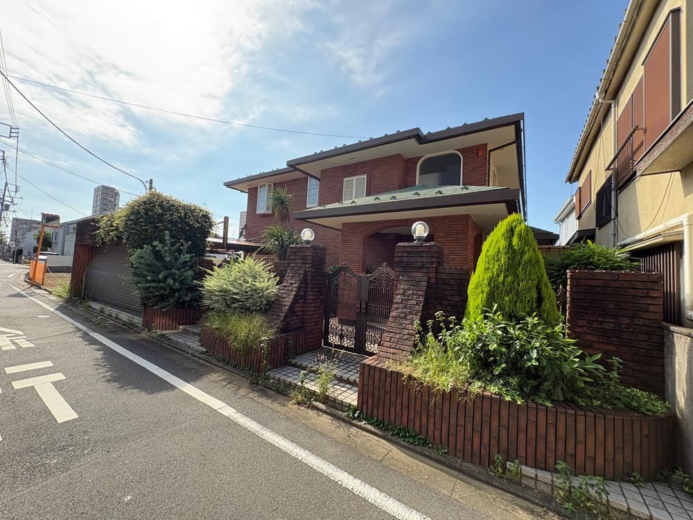 7LDK house in Shinjuku Ward, Tokyo - Photo 1