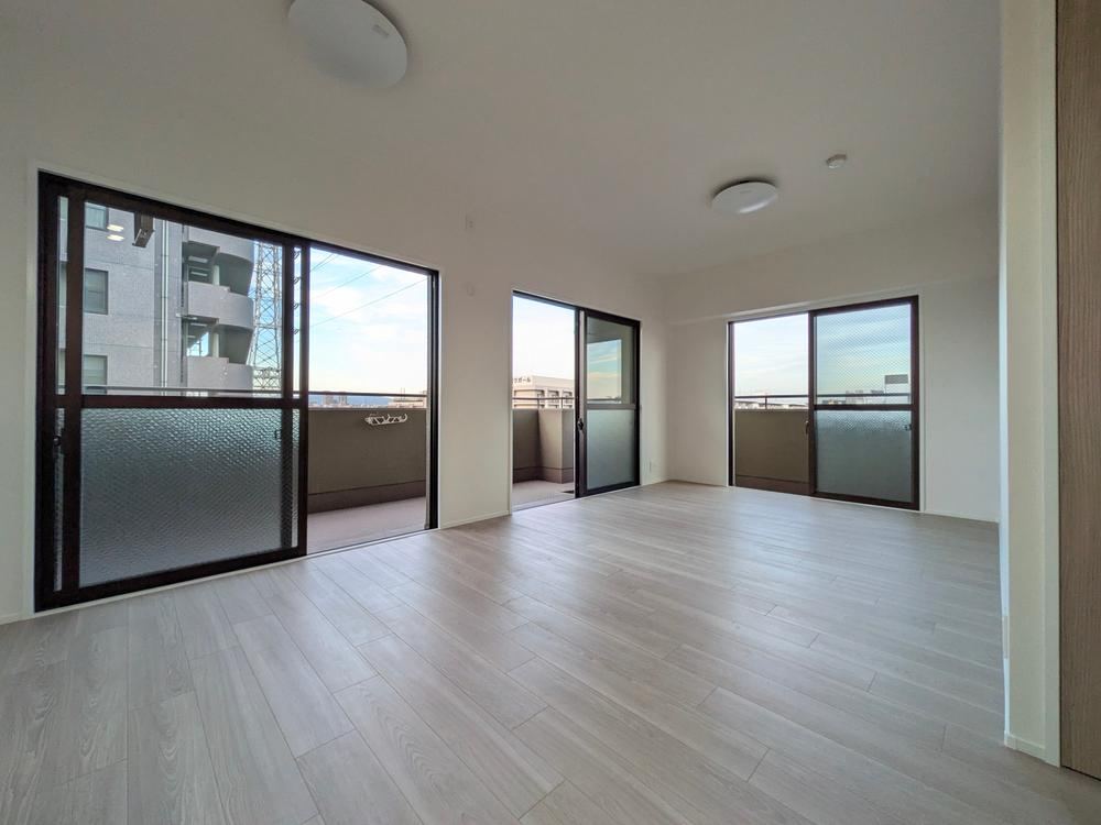2LDK apartment in Amagasaki, Hyogo - Photo 1