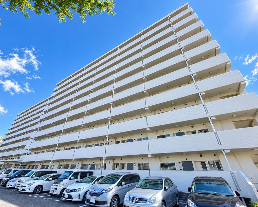 2LDK apartment in Konan Ward, Yokohama, Kanagawa - Photo 1