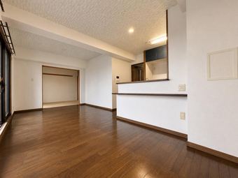 4LDK apartment in Izumi