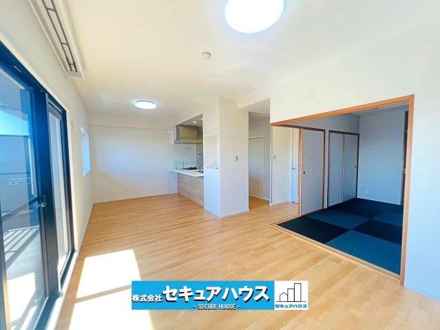 3LDK apartment in Kariya, Aichi - Photo 1