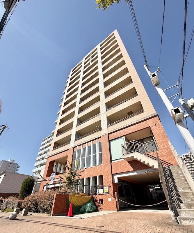 2LDK+S apartment in Tarumi Ward, Kobe, Hyogo - Photo 1