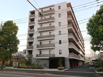 3LDK apartment in Tsurumi Ward, Yokohama