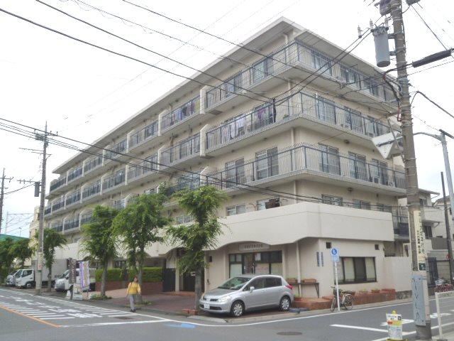 4LDK apartment in Ota Ward, Tokyo - Photo 1