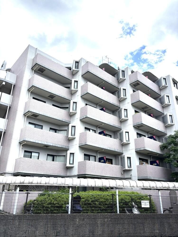 2LDK apartment in Yamashina Ward, Kyoto - Photo 1