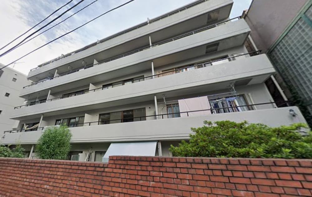 2LDK apartment in Shinjuku Ward, Tokyo - Photo 1