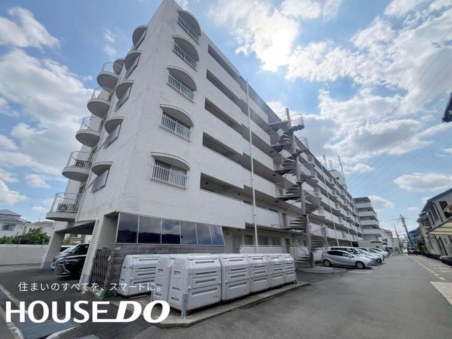 2LDK apartment in Takatsuki, Osaka - Photo 1