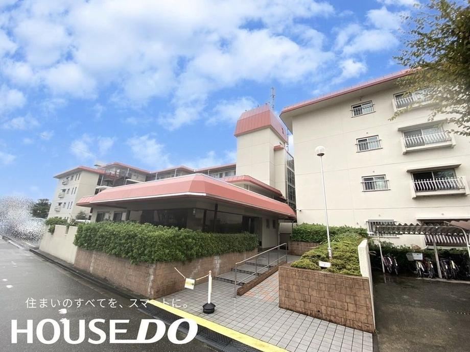 4LDK+S apartment in Takatsuki, Osaka - Photo 1