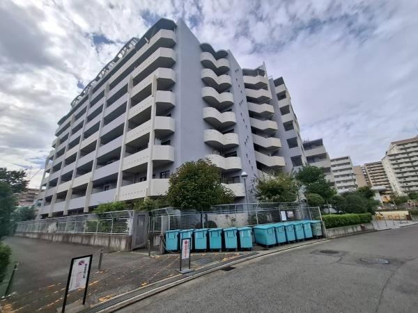 3LDK apartment in Kita Ward, Sakai, Osaka - Photo 1
