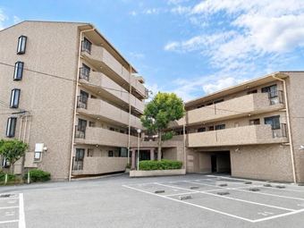 3LDK apartment in Izumisano