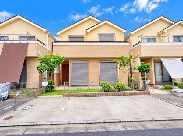 4LDK house in Fujisawa, Kanagawa - Photo 1