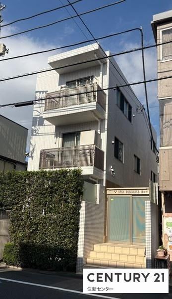2LDK apartment in Shibuya Ward, Tokyo - Photo 1