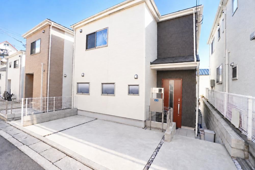 4LDK house in Isogo Ward, Yokohama, Kanagawa - Photo 1