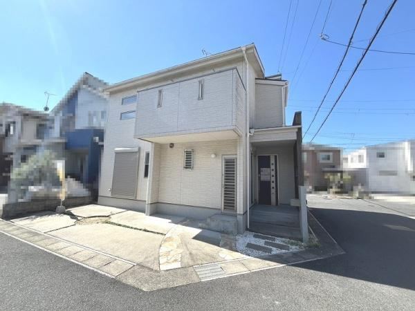 4LDK house in Otsu, Shiga - Photo 1