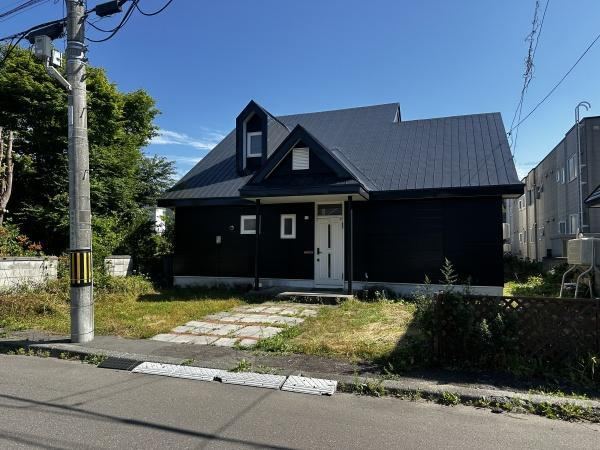 4LDK house in Chitose, Hokkaido - Photo 1