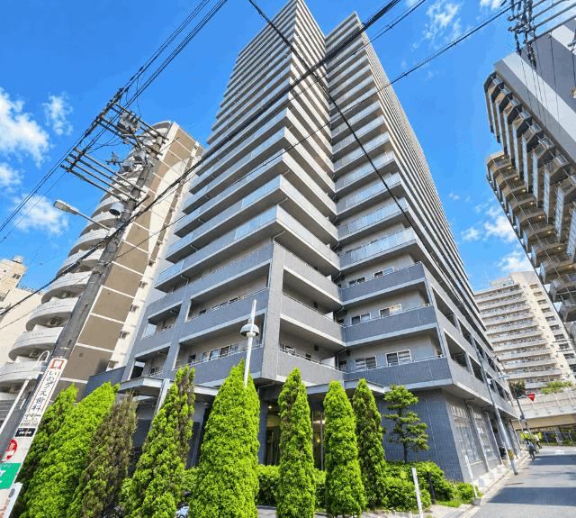 2LDK+S apartment in Chuo Ward, Osaka - Photo 1