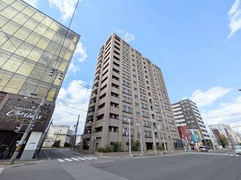 4LDK apartment in Kita Ward, Sapporo