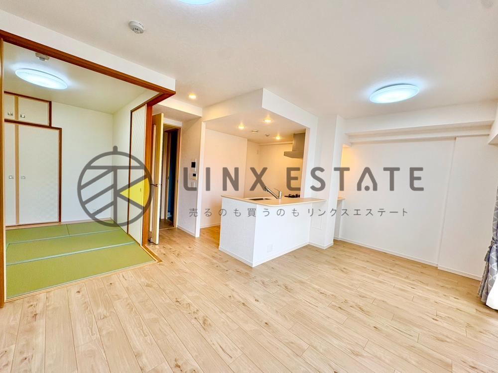 3LDK apartment in Tarumi Ward, Kobe, Hyogo - Photo 1