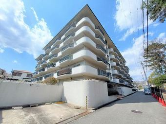 2LDK apartment in Nishinomiya