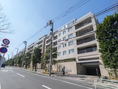 2LDK apartment in Shibuya Ward, Tokyo - Photo 1