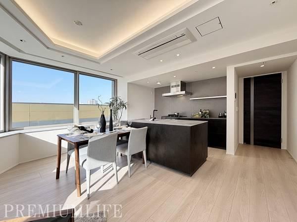 2LDK apartment in Sumida Ward, Tokyo - Photo 1