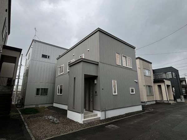3LDK+S house in Toyohira Ward, Sapporo, Hokkaido - Photo 1