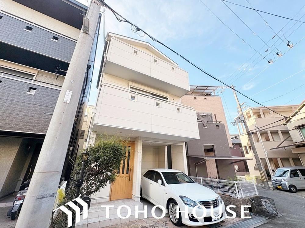 3LDK house in Toyonaka, Osaka - Photo 1