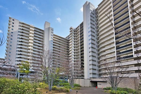 3LDK apartment in Shinagawa Ward, Tokyo - Photo 1