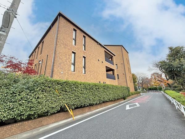 4LDK apartment in Setagaya Ward, Tokyo - Photo 1