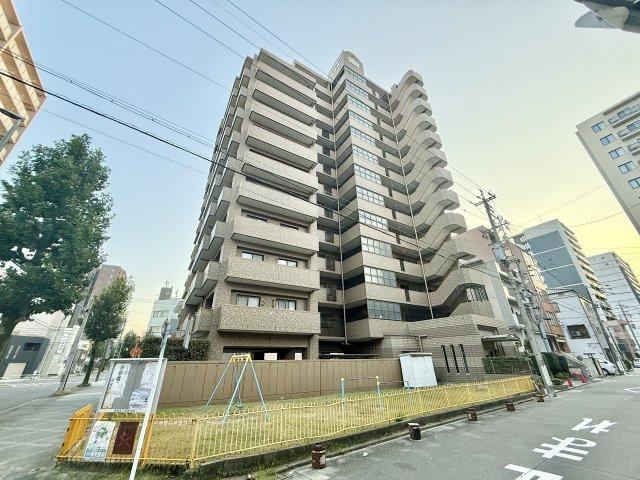 3LDK apartment in Naka Ward, Nagoya, Aichi - Photo 1