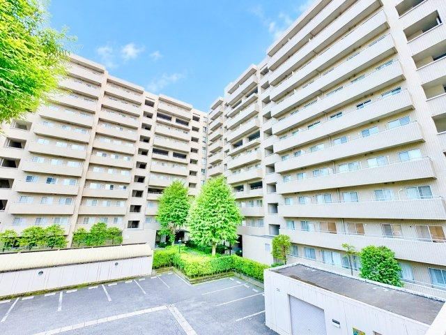 2LDK apartment in Koshigaya, Saitama - Photo 1