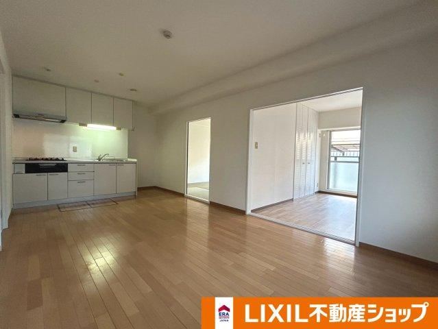 4LDK apartment in Ukyo Ward, Kyoto - Photo 1